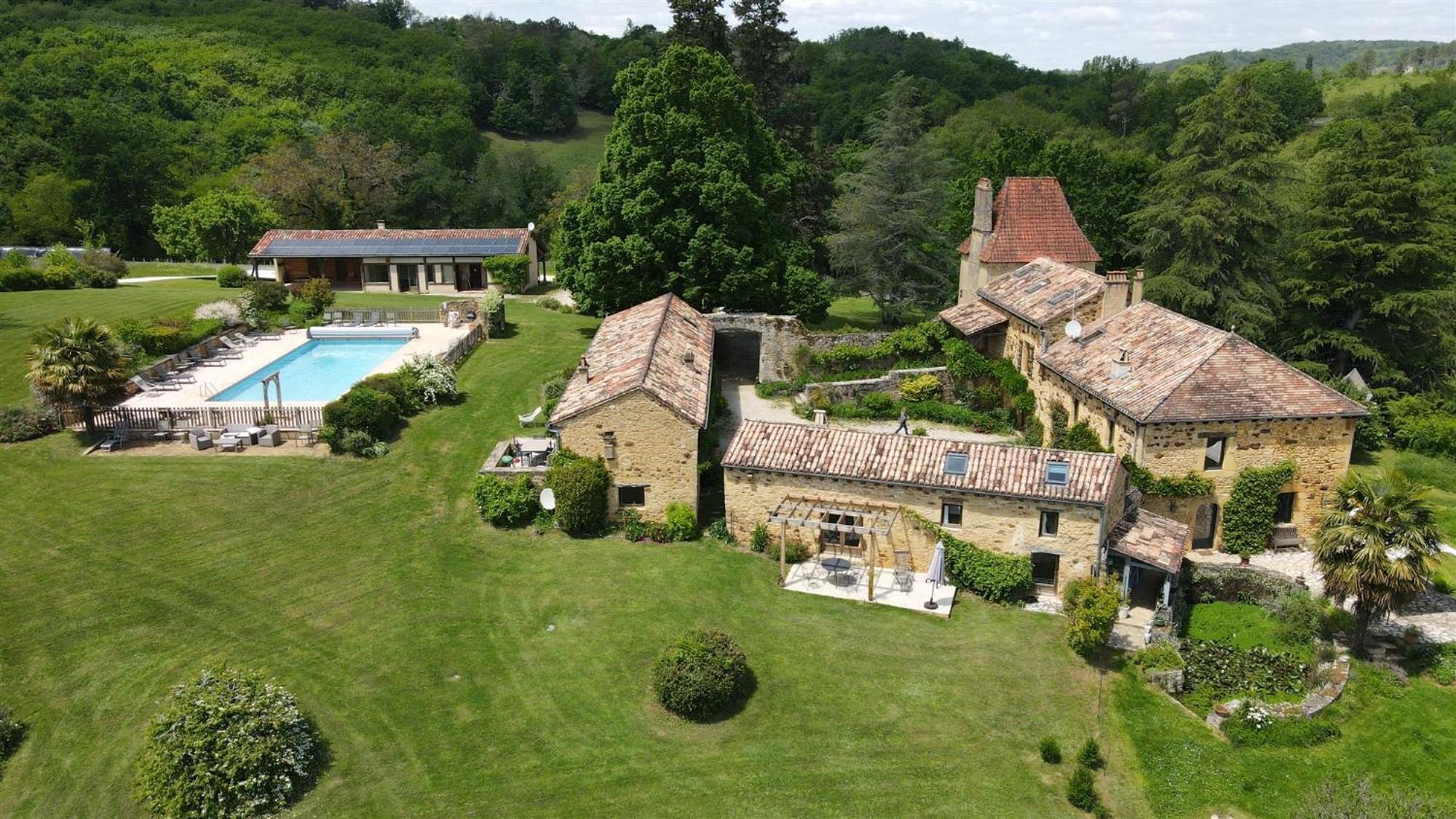 Domaine De Cournet Haut, A 17Th Century Property Set On A Calm, Idyllic Domain With Pool, Tennis, Bikes And More Les Vauries Exterior photo